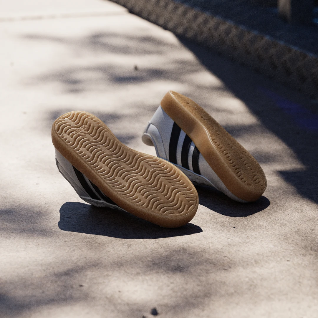 Detalle de Zapatilla VL Court 3.0 de Adidas: comodidad y estilo en una mítica silueta