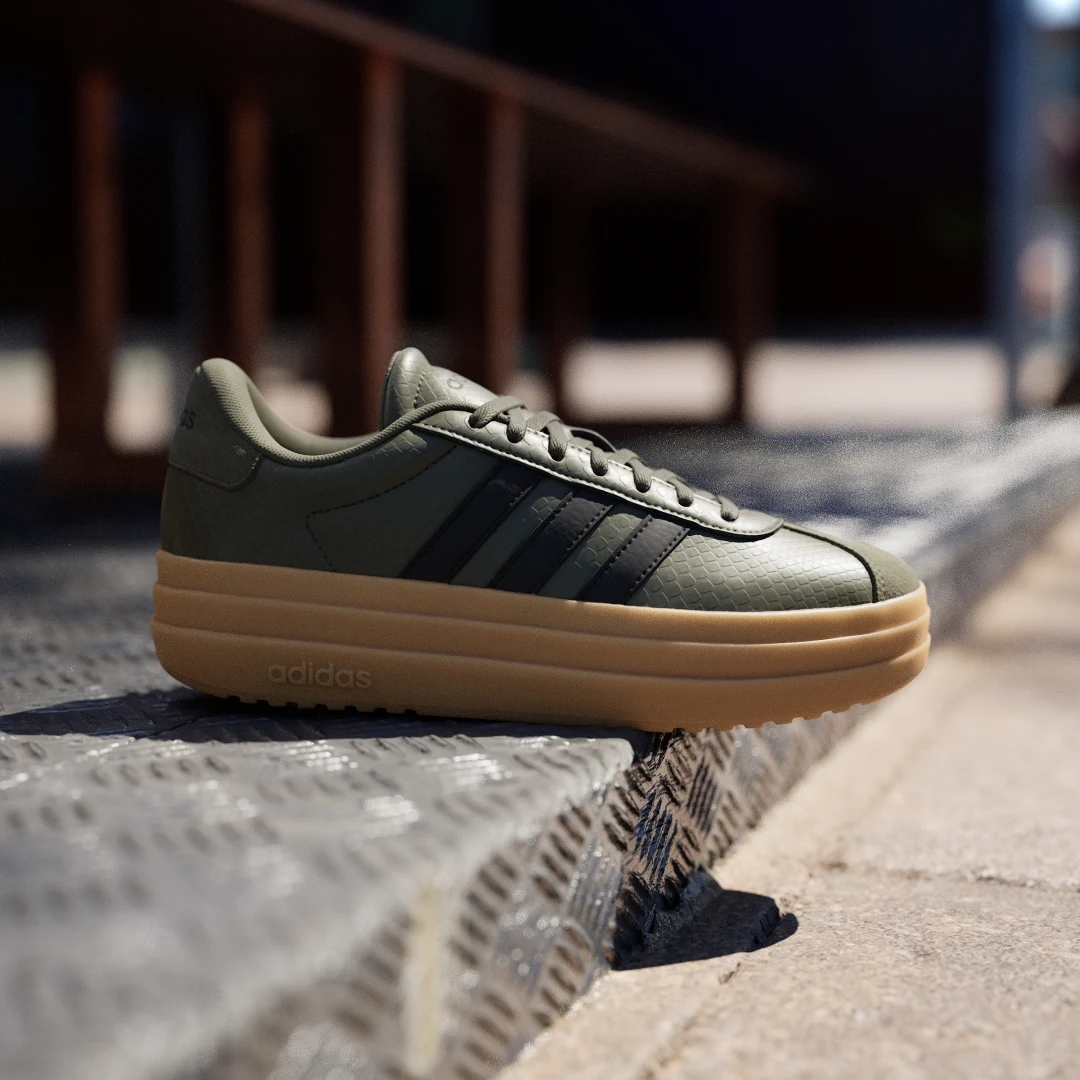 Detalle 2 de Zapatilla VL Court Bold de Adidas: estilo verde para uso diario, ¿vale la pena para ti?