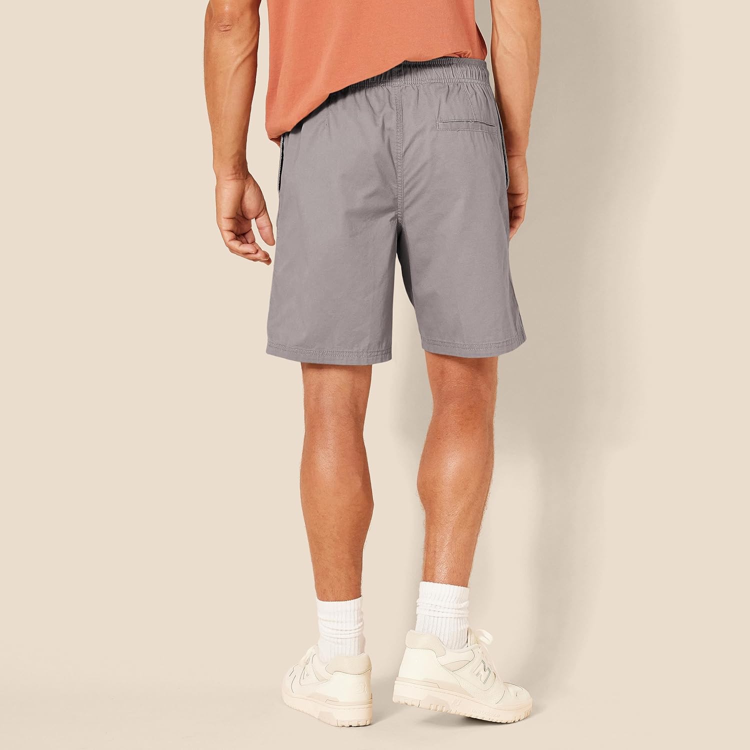 Thumbnail 1 de Amazon Essentials Men's Relaxed Fit 8" (20cm) Cotton Elasticated Waist Pull On Drawstring Walk Shorts