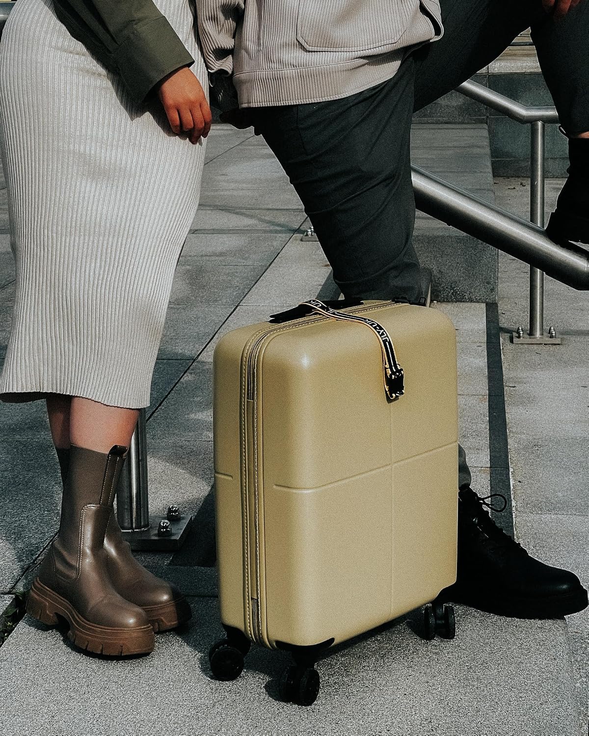 Detalle de JLY Premium Hard Suitcase Set of 3 – 100% German Covestro Polycarbonate Luggage (Olive Green)