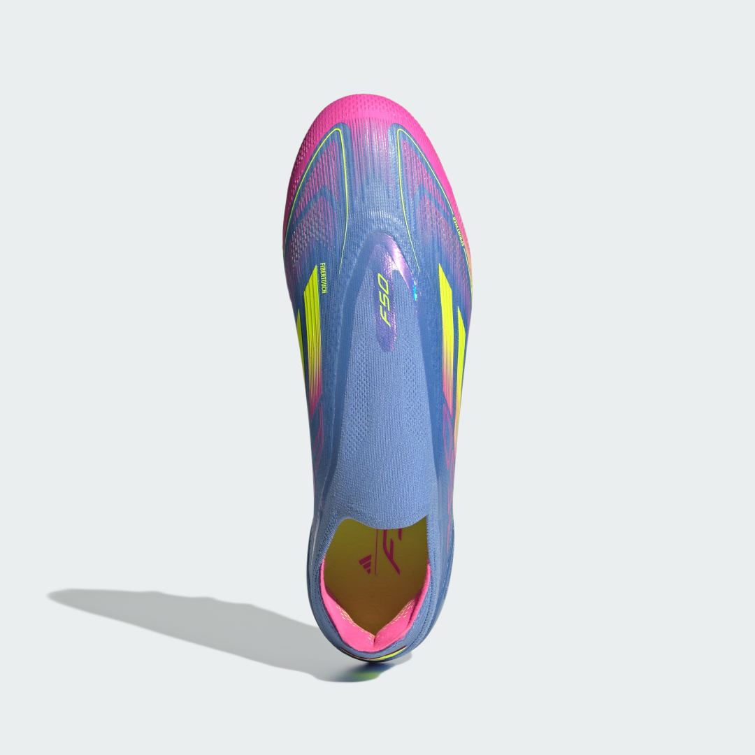 Detalle de Adidas F50 Elite Laceless para césped artificial – Bota azul, control y ligereza sin cordones