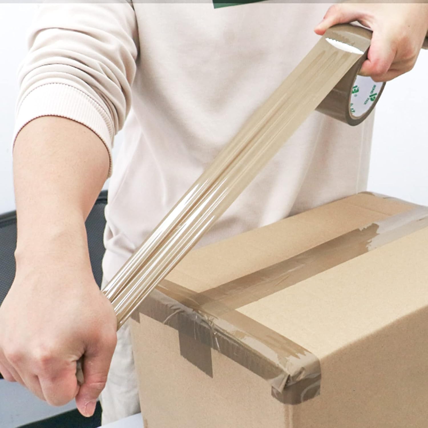 Detalle 1 de BOMEI PACK Brown Packing Tape, 2.4 Mil, 6 Rolls with Dispenser