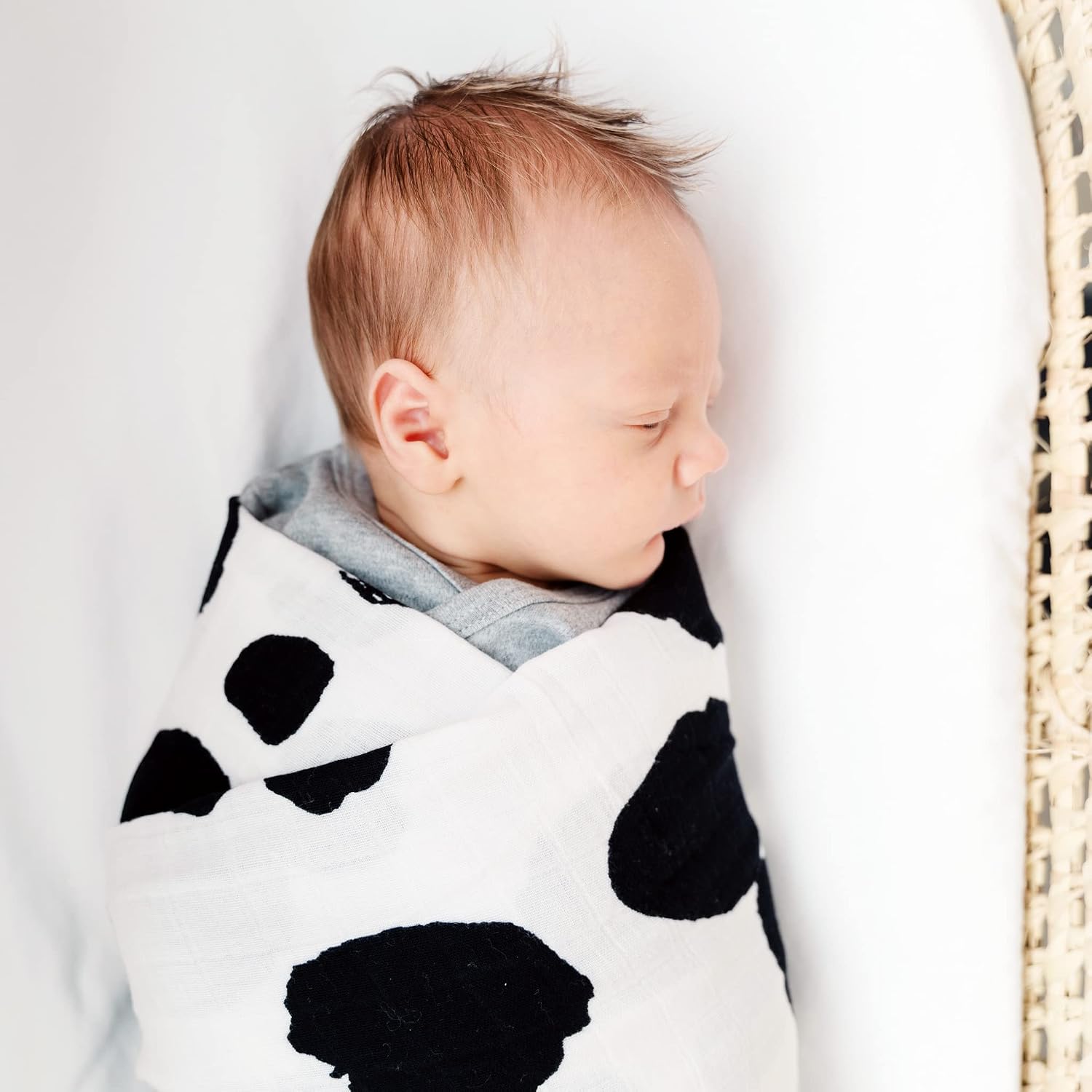 Detalle 2 de Goobie Baby Muslin Swaddle Blanket, 47 x 47 Inches