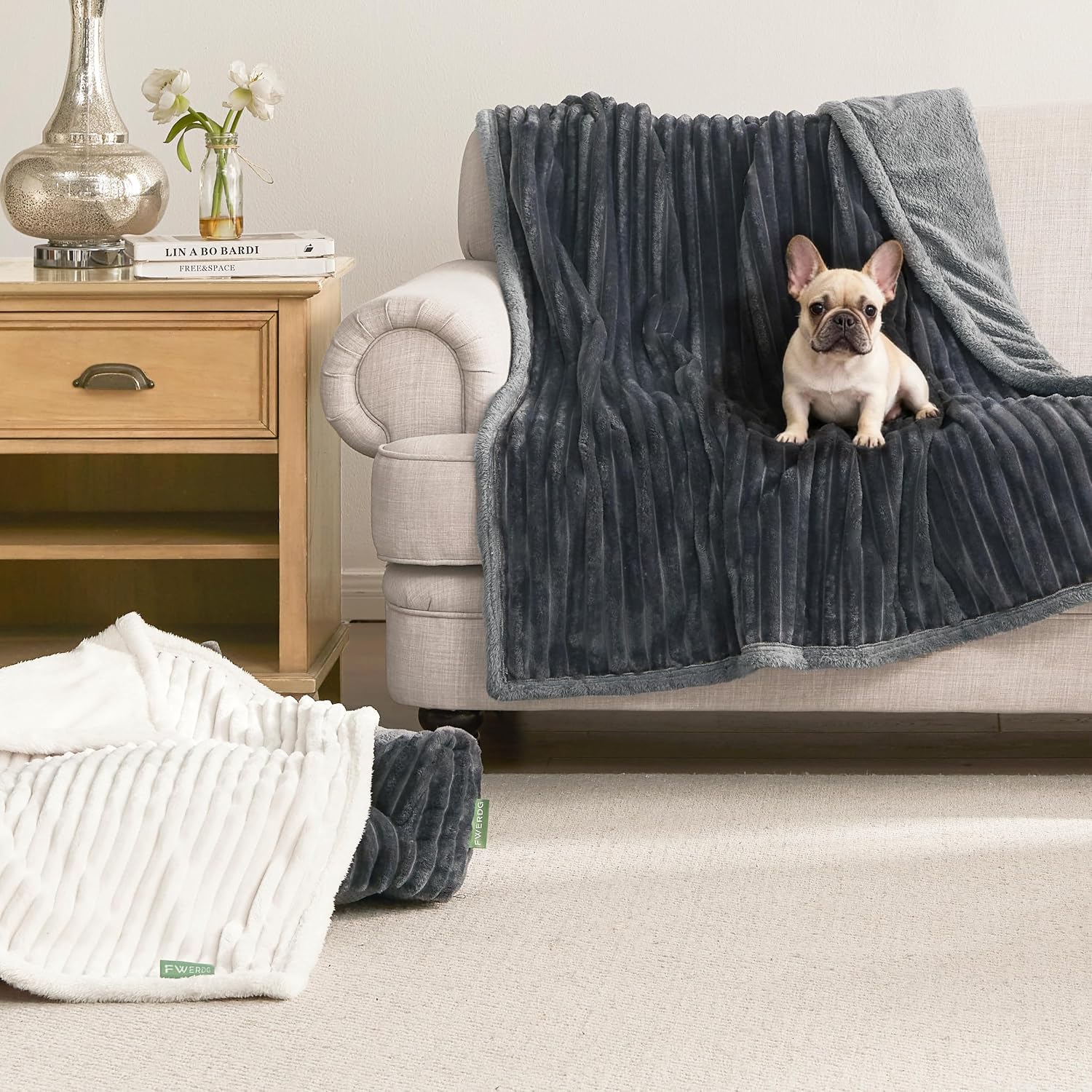 Detalle 2 de FWERDG Waterproof Dog Blanket, 40"x50" Fleece Couch Protector