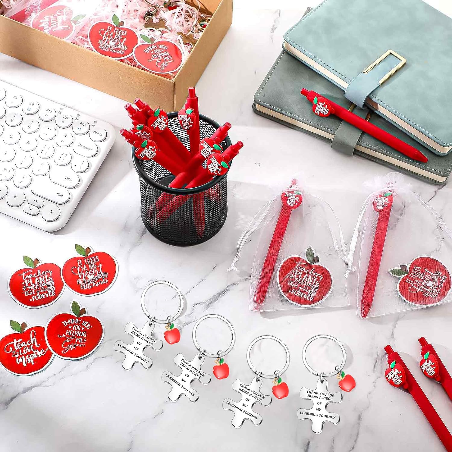 Detalle de Johiux 12 Sets Thank You Gifts for Teachers: Apple Themed Keychains, Pens & Cards in Organza Bags