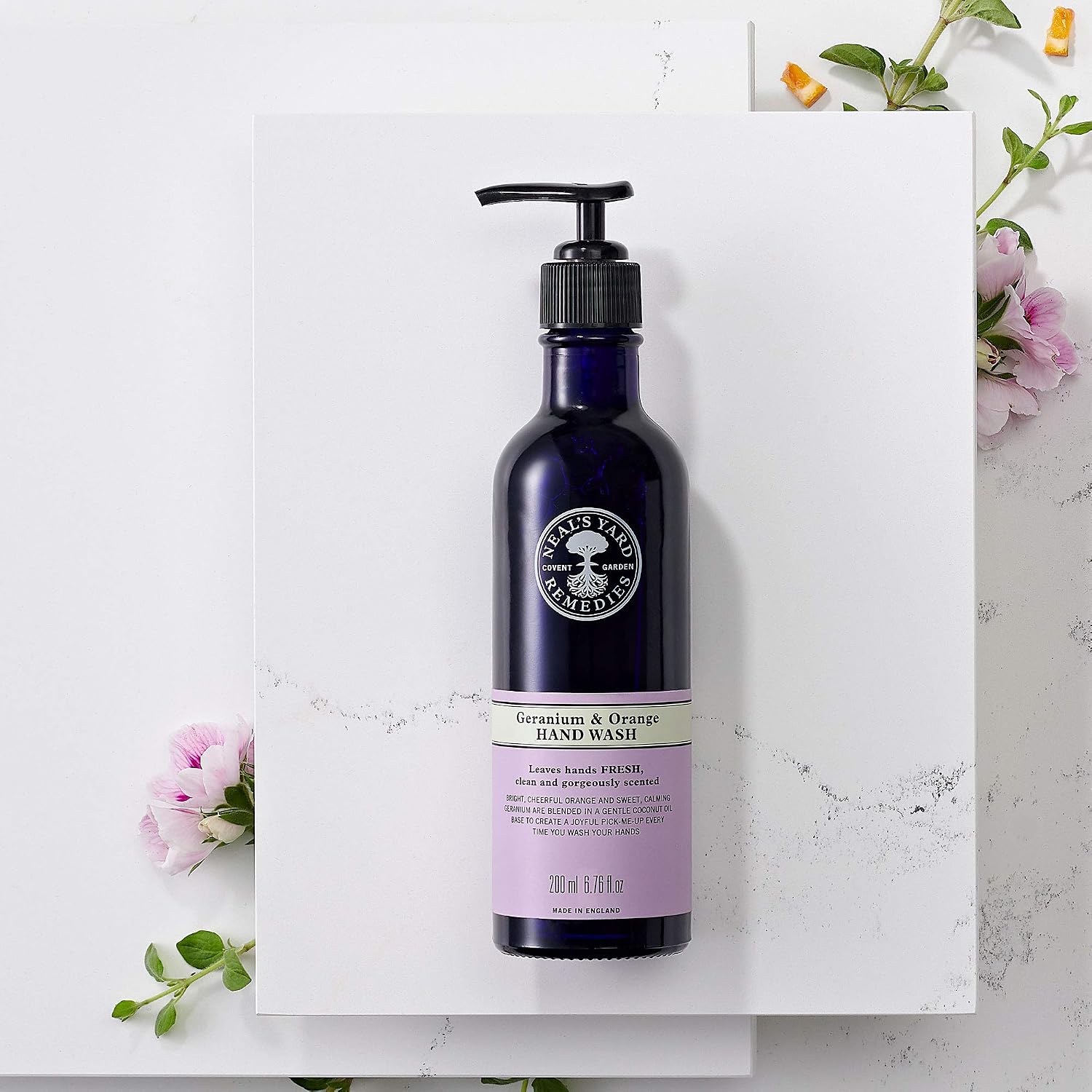 Thumbnail 4 de Neal’s Yard Remedies Geranium & Orange 200ml hand wash