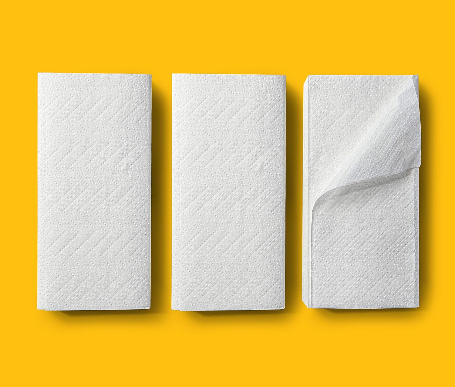 Detalle de AmazonCommercial Papierhandtücher 3990 Blatt 📄