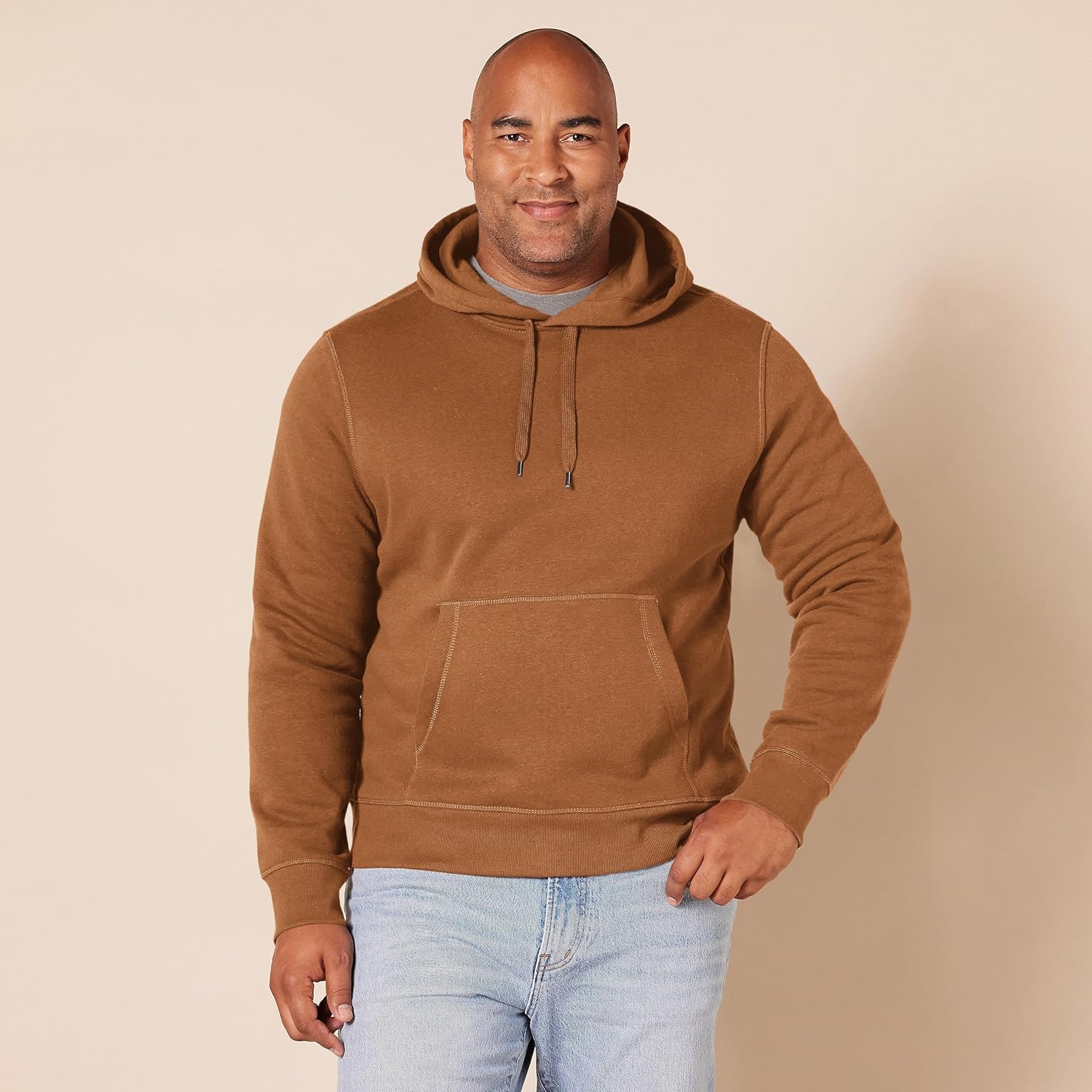 Thumbnail 4 de Amazon Essentials Felpa con Cappuccio, Non Apribile, Taglie Big & Tall Uomo – Comfort e Versatilità Quotidiana