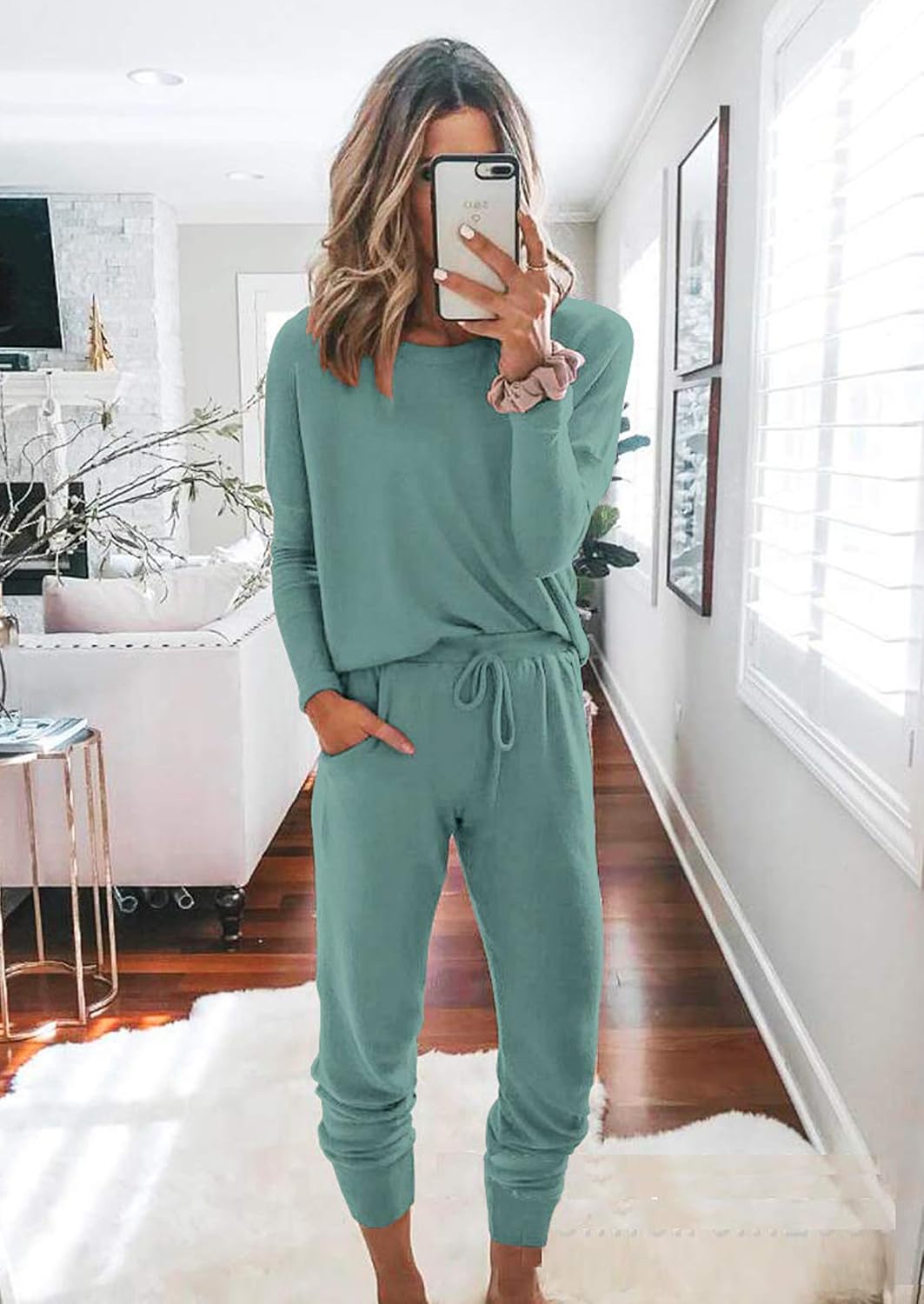 Detalle 2 de PRETTYGARDEN Women Fall 2 Piece Lounge Outfit: Long Sleeve Top & High-Waisted Jogger Pants Set
