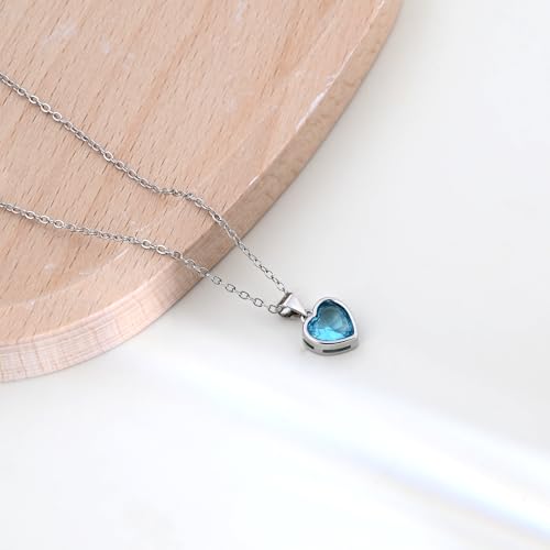 Detalle 2 de Heart Pendant Necklace for Women with Blue Aquamarine Crystal – Sterling Silver Chain