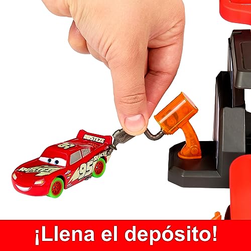 Thumbnail 7 de Mattel Disney Pixar Cars Pista Nocturna Brillante con 2 Coches 🌙