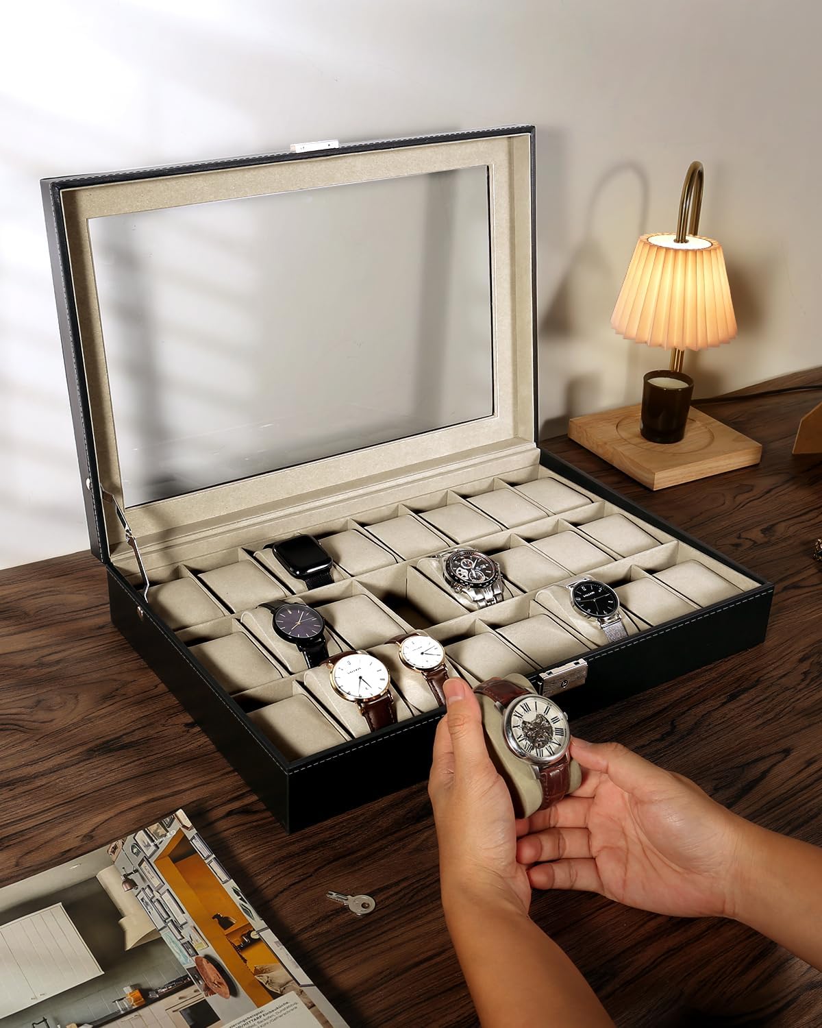 Detalle 2 de Boîte à montres Uten avec clé, coffret de rangement en cuir synthétique noir (24 compartiments)