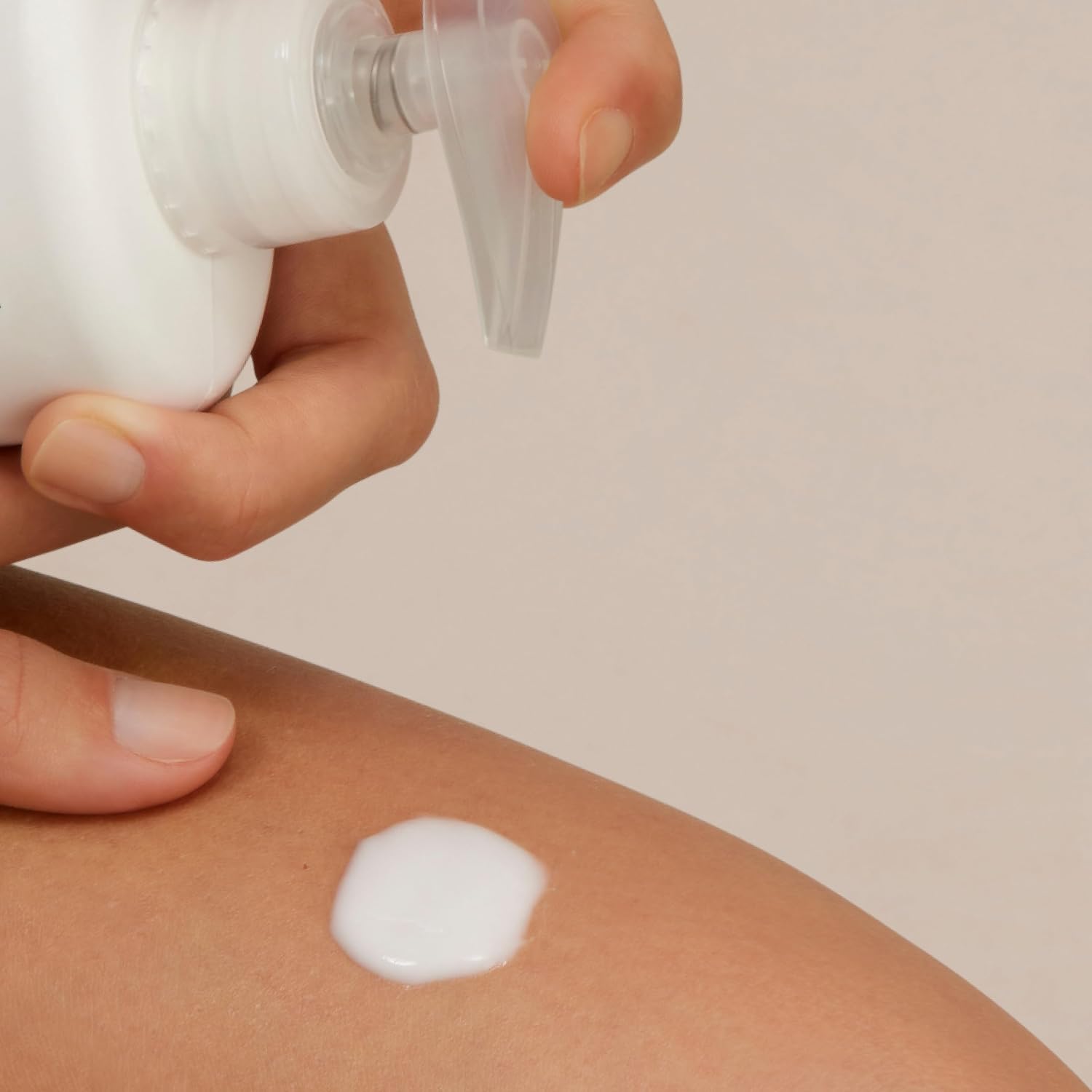 Detalle 2 de ISDIN Uradin 10 Body Lotion 13.5 fl oz