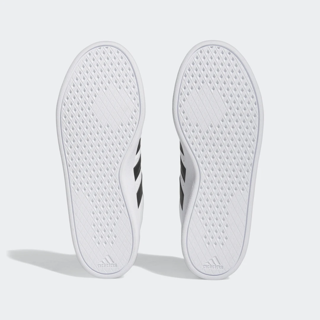 Detalle de Zapatilla Breaknet 2.0 de Adidas: estilo urbano y comodidad para el día a día