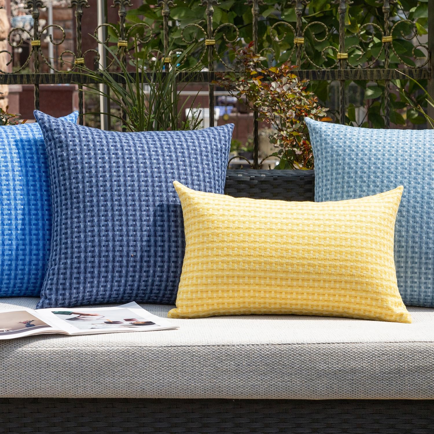 Detalle 2 de Kevin Textile Waterproof Cushion Covers 50x50 cm (Set of 2)