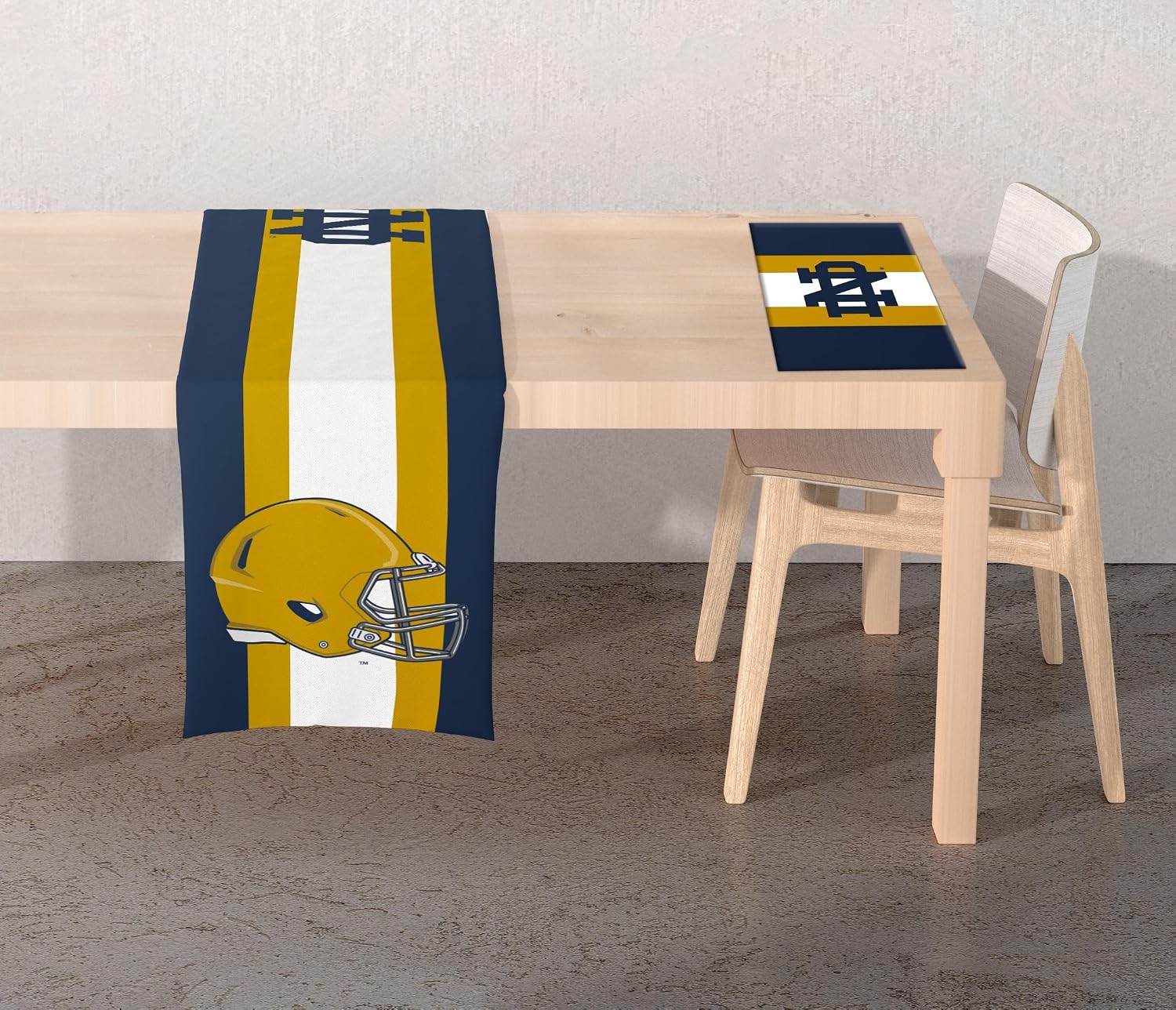 Detalle 2 de Proformance Home NCAA Big Logo Repeat 2-Sided Place Mat & Table Runner Set (Alabama Crimson Tide)