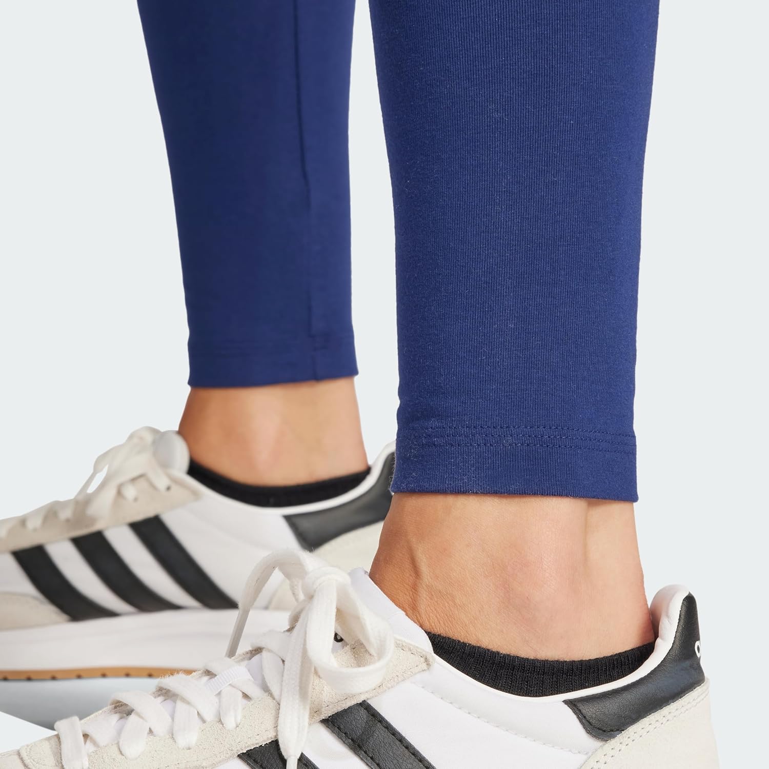 Detalle de Adidas Damen Essentials LINEAR Cotton Leggings – Enganliegend mit Hohem Bund