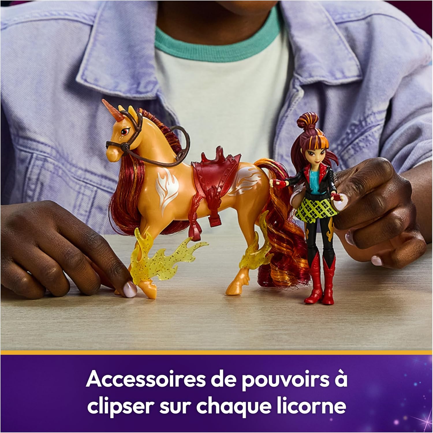 Detalle de Unicorn Academy – L’école des licornes : Licorne Cinder + Poupée Valentina (avec accessoires)