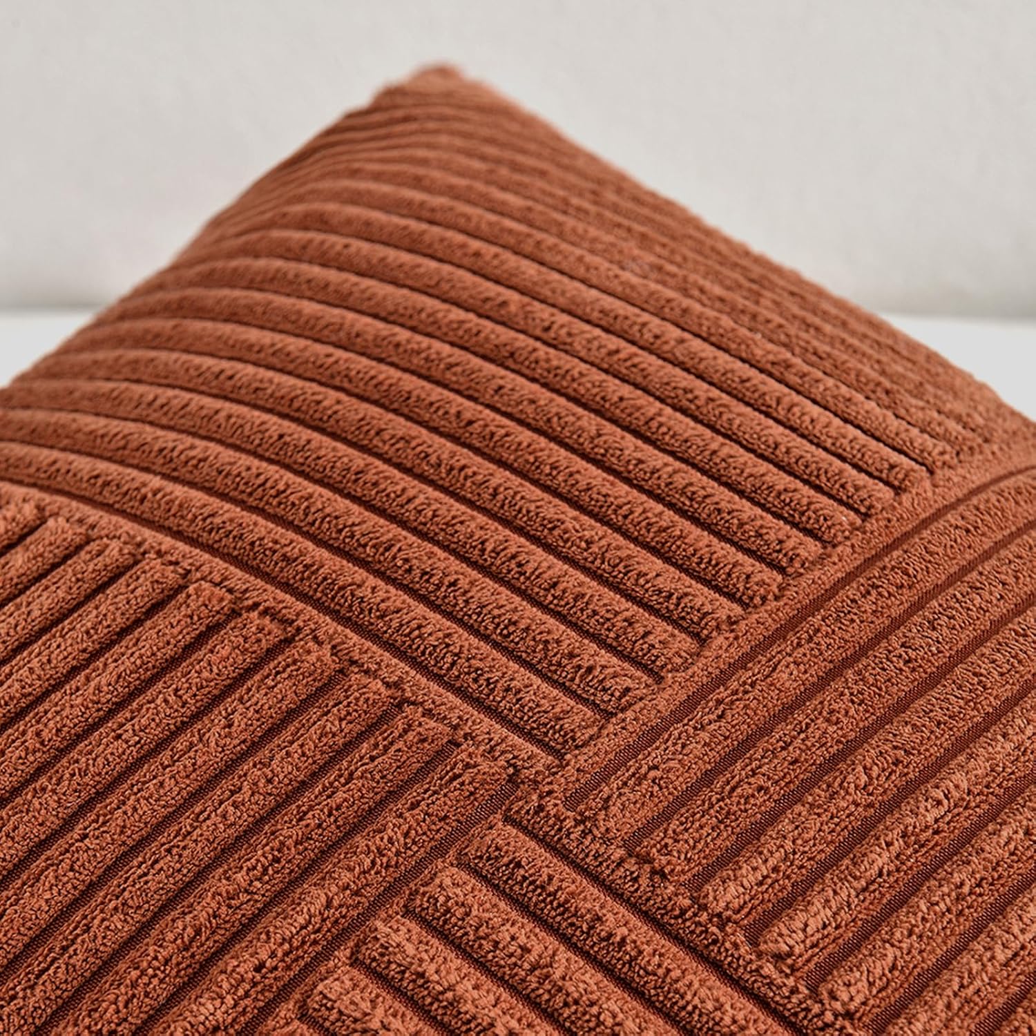 Detalle 2 de Fancy Homi Rust Boho Throw Pillow Cover 18x18