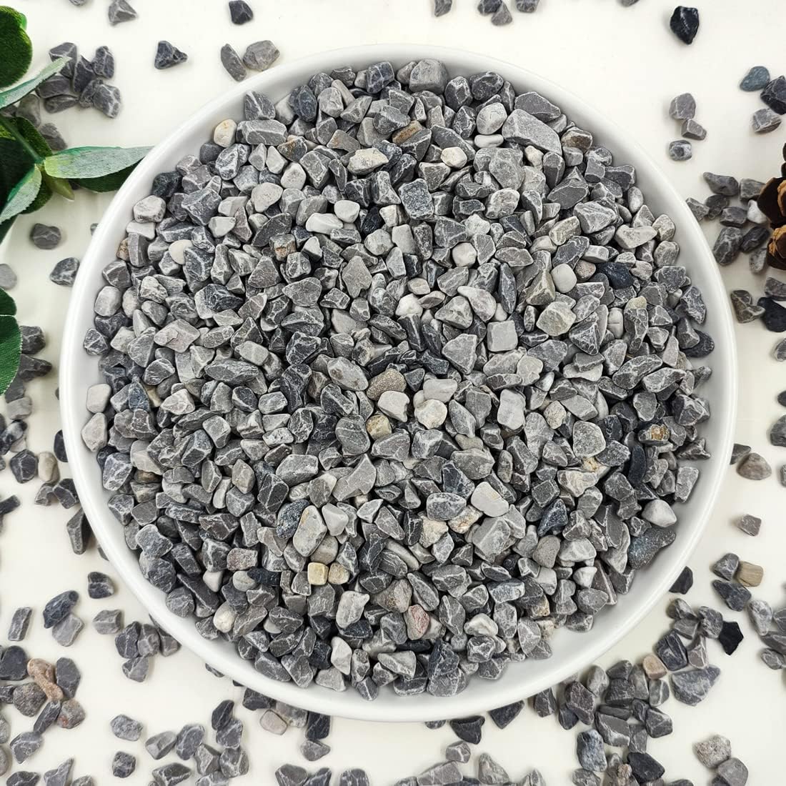 Detalle de YISZM YISZM 2 lb Pebbles for Succulents and Cacti, 1/5-Inch Grey Stone