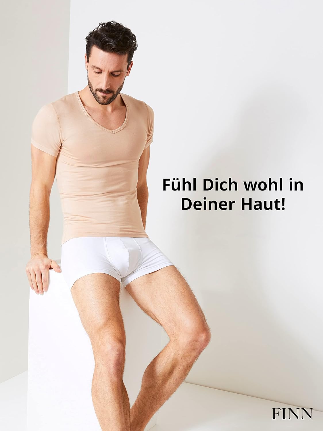 Thumbnail 1 de FINN Anti-Schweiß Shirt Herren: V-Ausschnitt mit integrierten Achselpads und Silvadur‑Geruchskontrolle