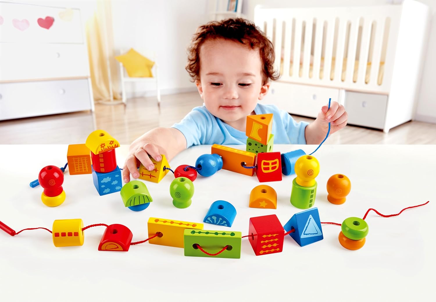 Thumbnail 1 de Hape Formes à Enfiler – Ensemble de 32 perles en bois à enfiler, multicolore