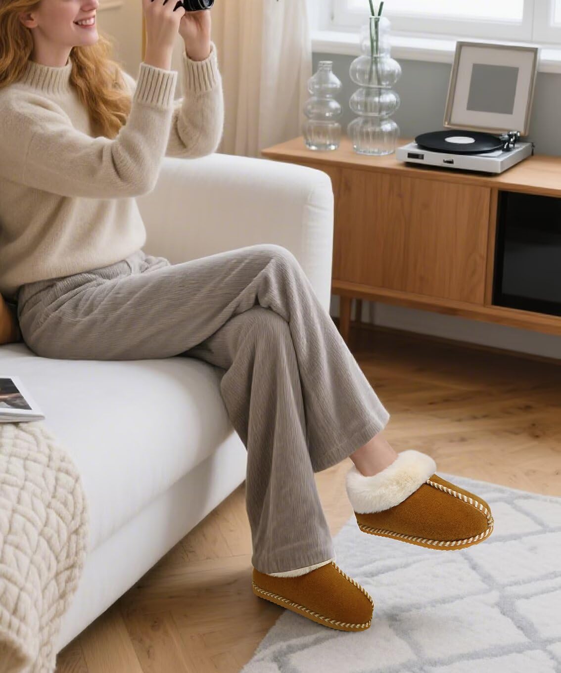 Detalle 2 de COFACE Women Slippers: Fuzzy Cloud Memory Foam Bootie for Indoor and Outdoor Use (Size 5–9)