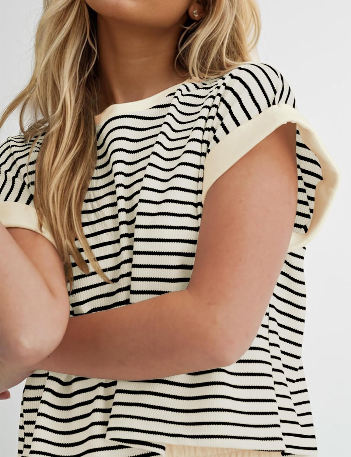 Thumbnail 4 de MISSACTIVER 2 Piece Lounge Set for Women – Stripe Knit Short Sleeve Tee + Elastic Waist Shorts