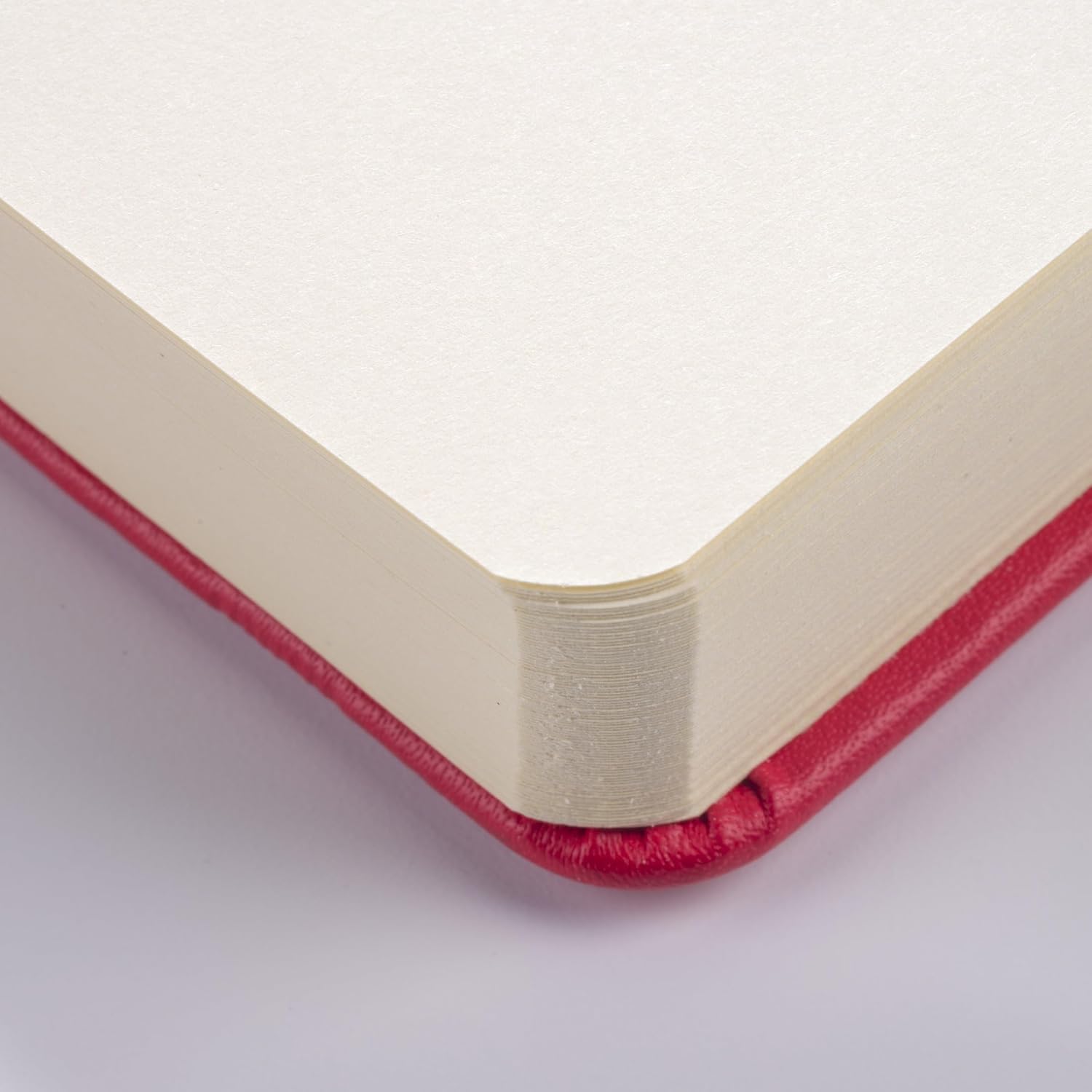 Detalle 2 de ターレンス アートクリエーションスケッチブック T9314-204M 12×12cm・赤・細目中性紙