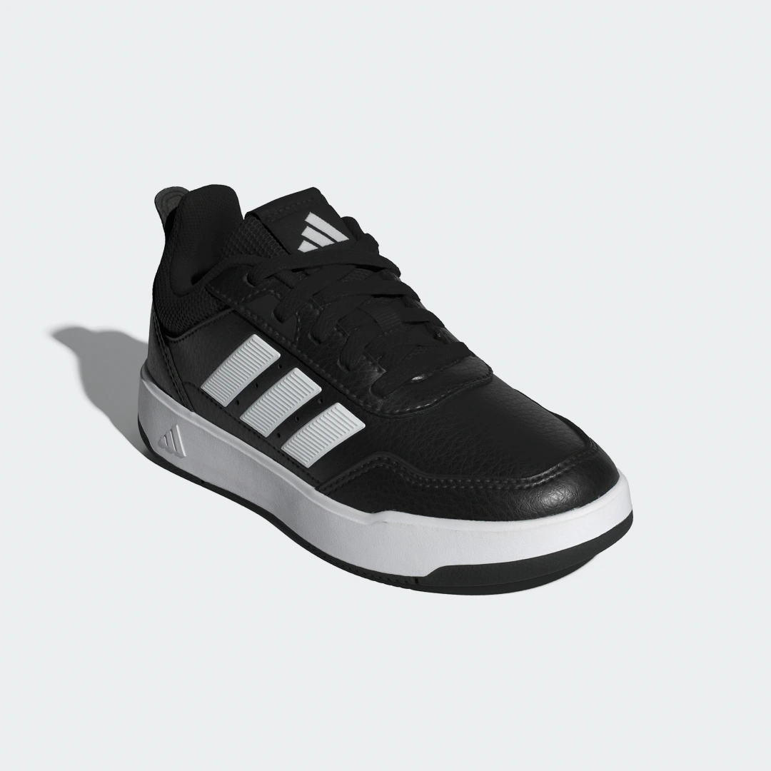 Detalle 2 de Adidas TENSAUR SPORT 3.0 K – Zapatilla negra para entreno y uso diario