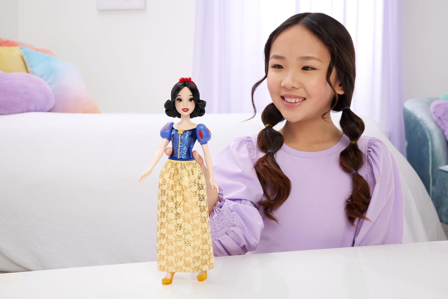 Detalle 2 de Mattel HLW08 Blancanieves muñeca 3+ años 🎀