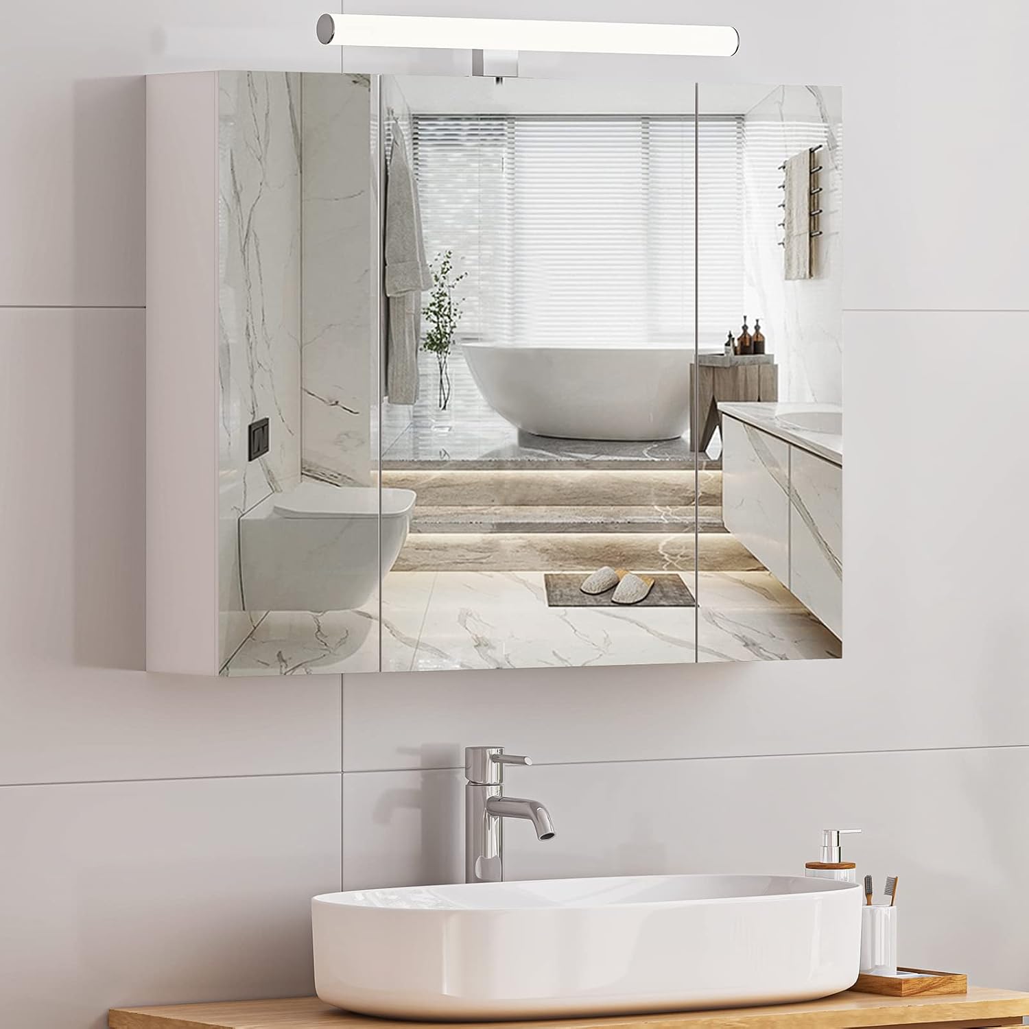 Detalle de DICTAC Armadietto Bagno con Luce e Specchio 70x60x15 cm, 3 Ante e Ripiani Regolabili, Cavo presa e illuminazione LED