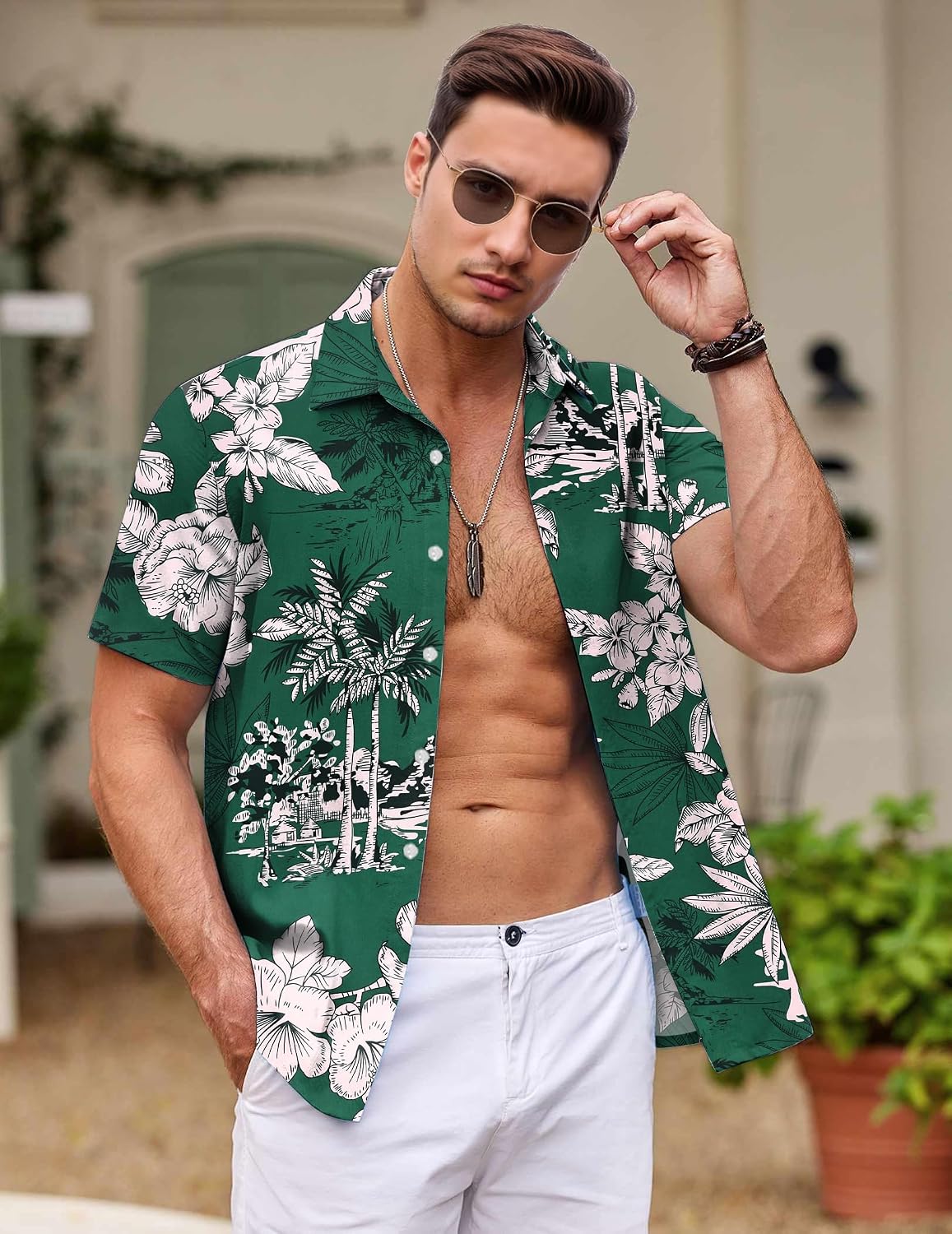 Detalle 2 de Chemise hawaïenne homme Gavliuu à manches courtes imprimé tropical, tissu léger et coupe décontractée