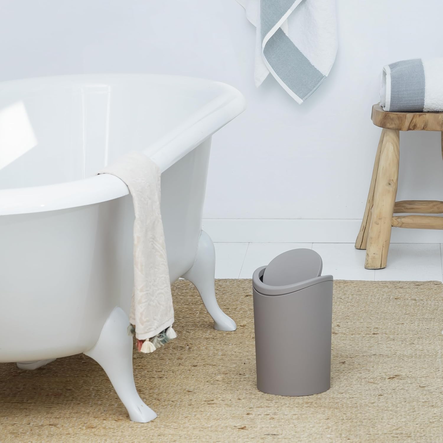 Thumbnail 3 de TATAY Bathroom Bin with Swing Lid – 6L, Taupe, Compact 19×19×28 cm