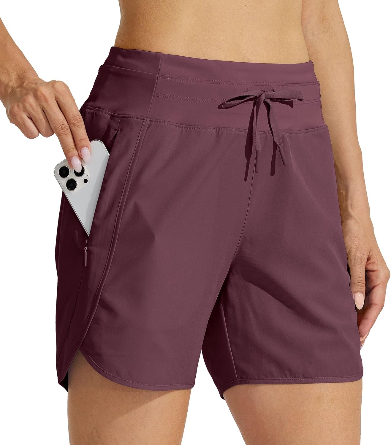 Detalle de Willit Women's Athletic Running Shorts 5" with 3-Point Zipper Pockets