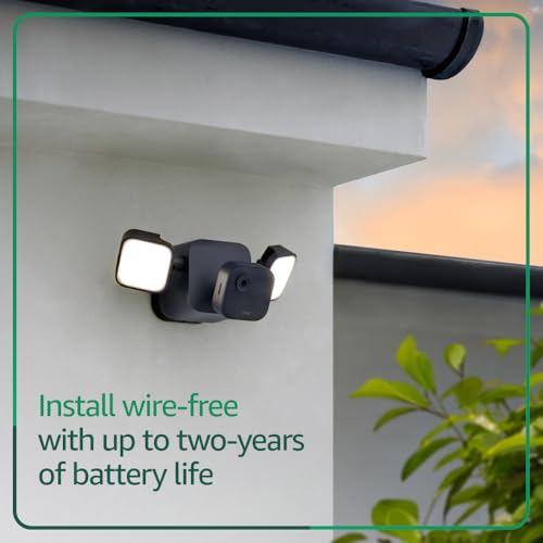 Thumbnail 3 de Blink Outdoor 4 Floodlight Camera: Wireless Security with 700 Lumens and 2-Year Battery Life