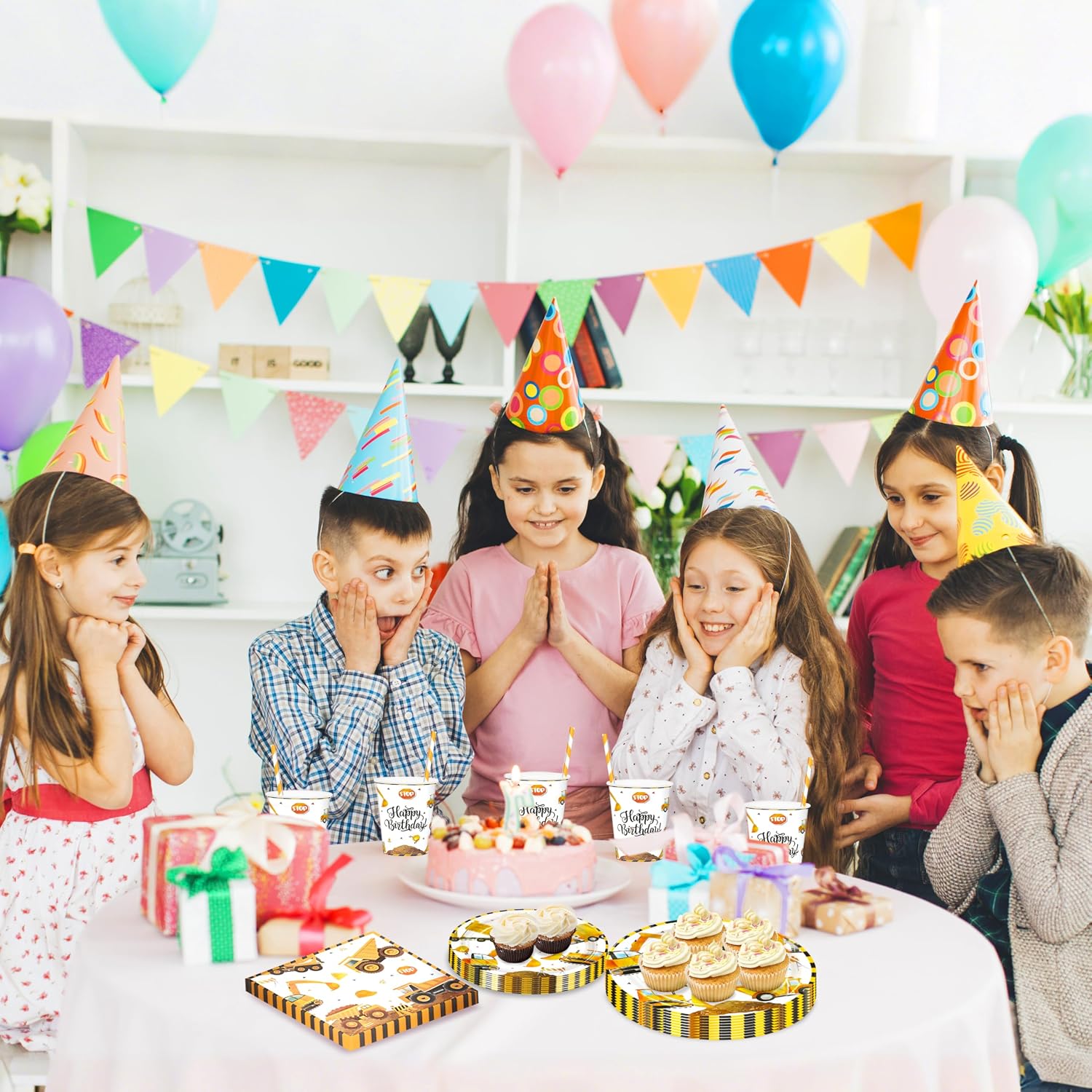 Detalle de BuyCard Baustellen Partyzubehör Set – 60-teiliges Baubau-Feeling für Kinderfeste