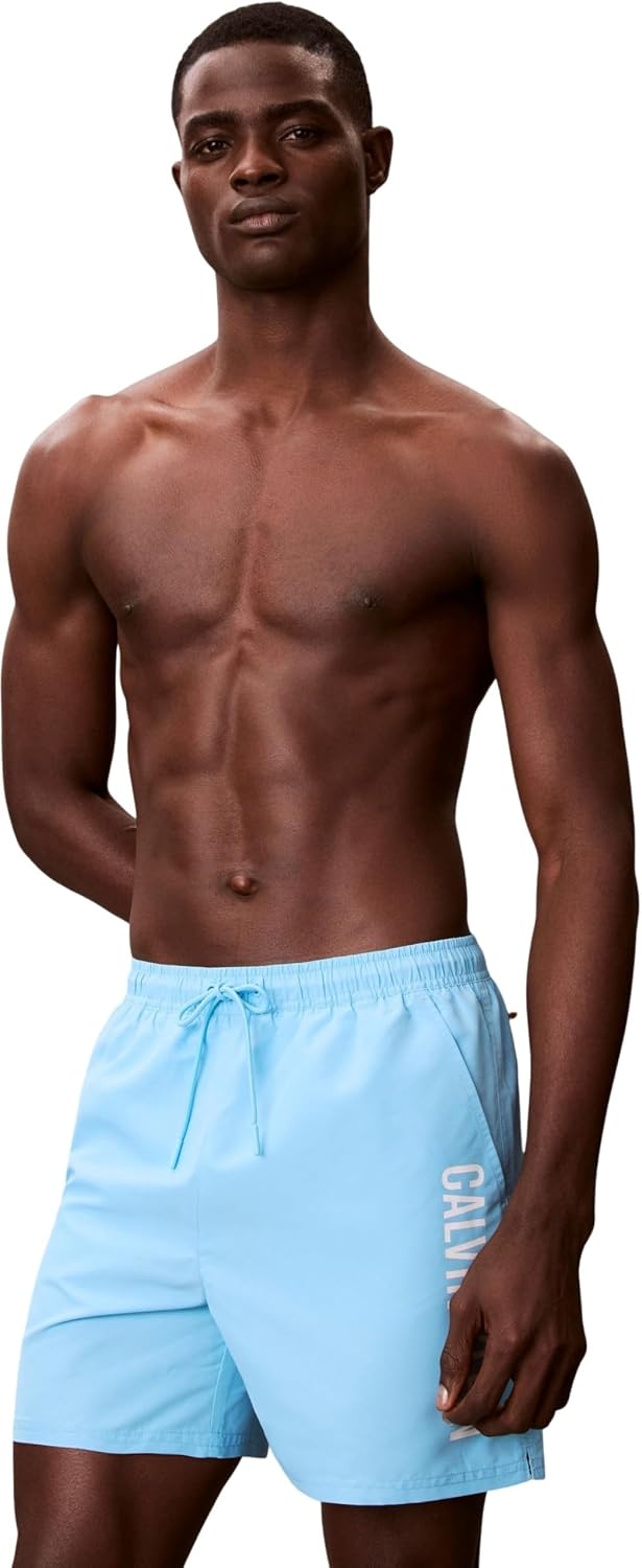Detalle de Calvin Klein Pantaloni da Nuoto Uomo: stile essenziale e sostenibile per nuotare con carattere
