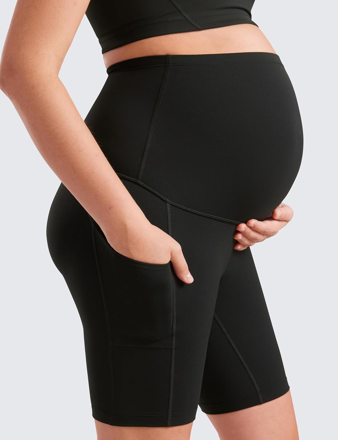 Detalle de CRZ YOGA Donna Butterluxe maternità: pantaloncini yoga super elasticizzati con tasche