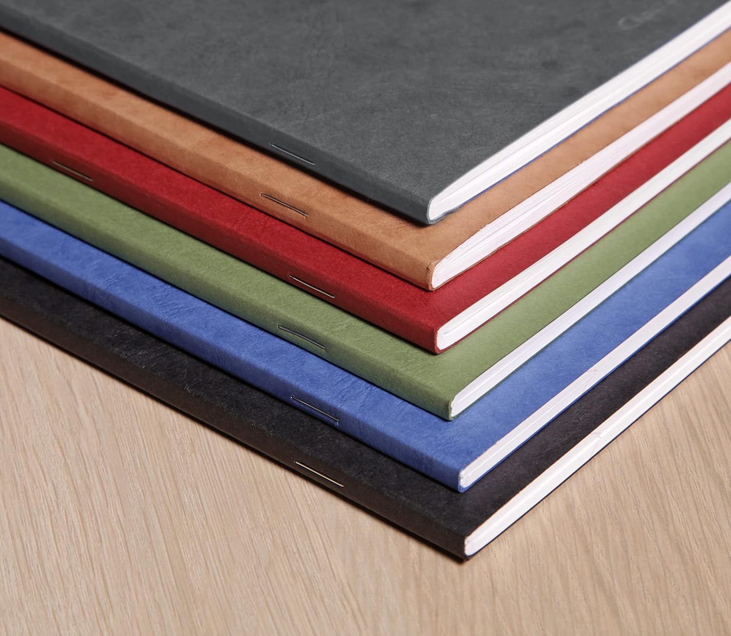 Thumbnail 3 de Clairefontaine Nomaddict Pack 5 Cahiers A5 verts, 96 pages (90 g) – Couverture imitation cuir brillant