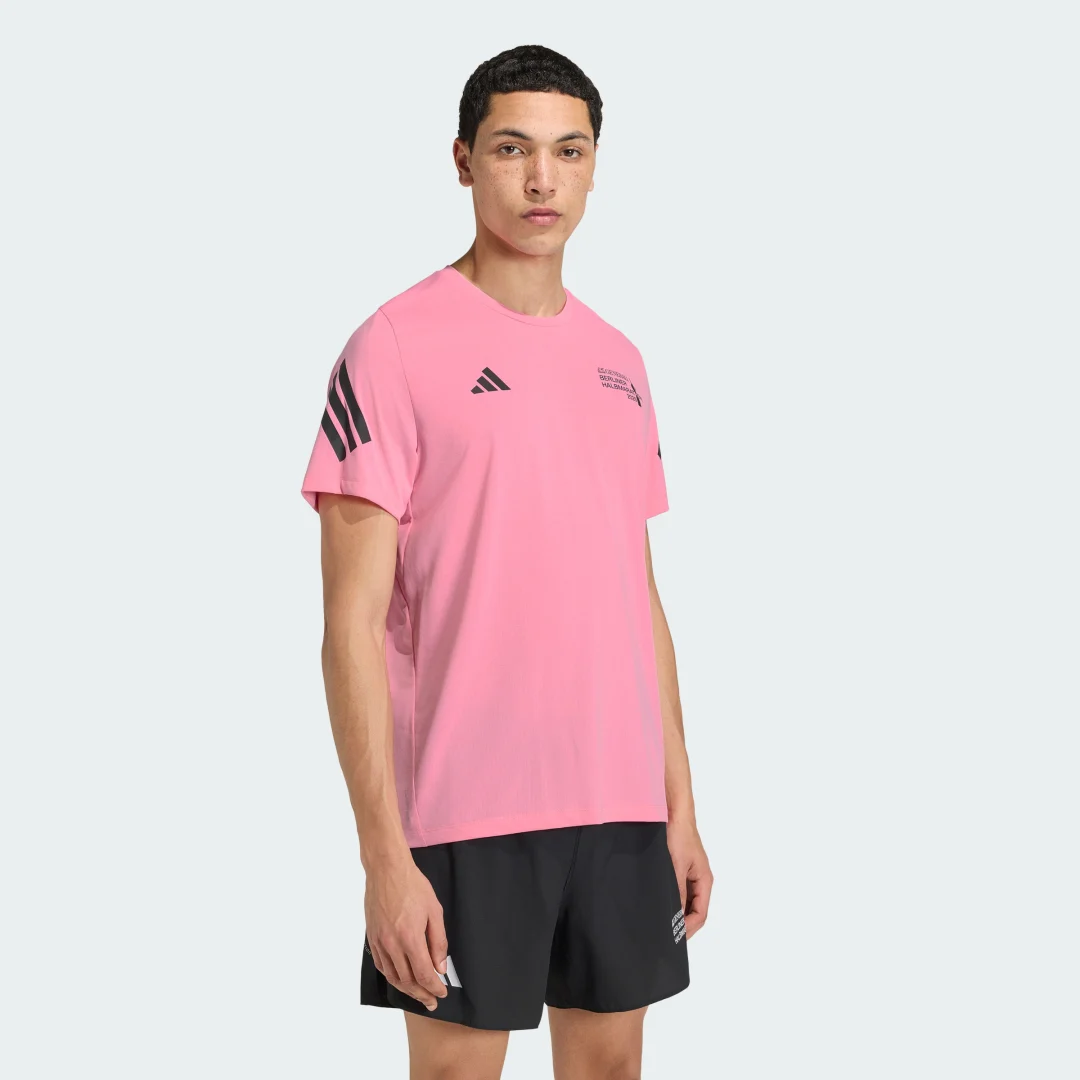 BERLIN HALF MARATHON T-SHIRT de Adidas — camiseta rosa para runners