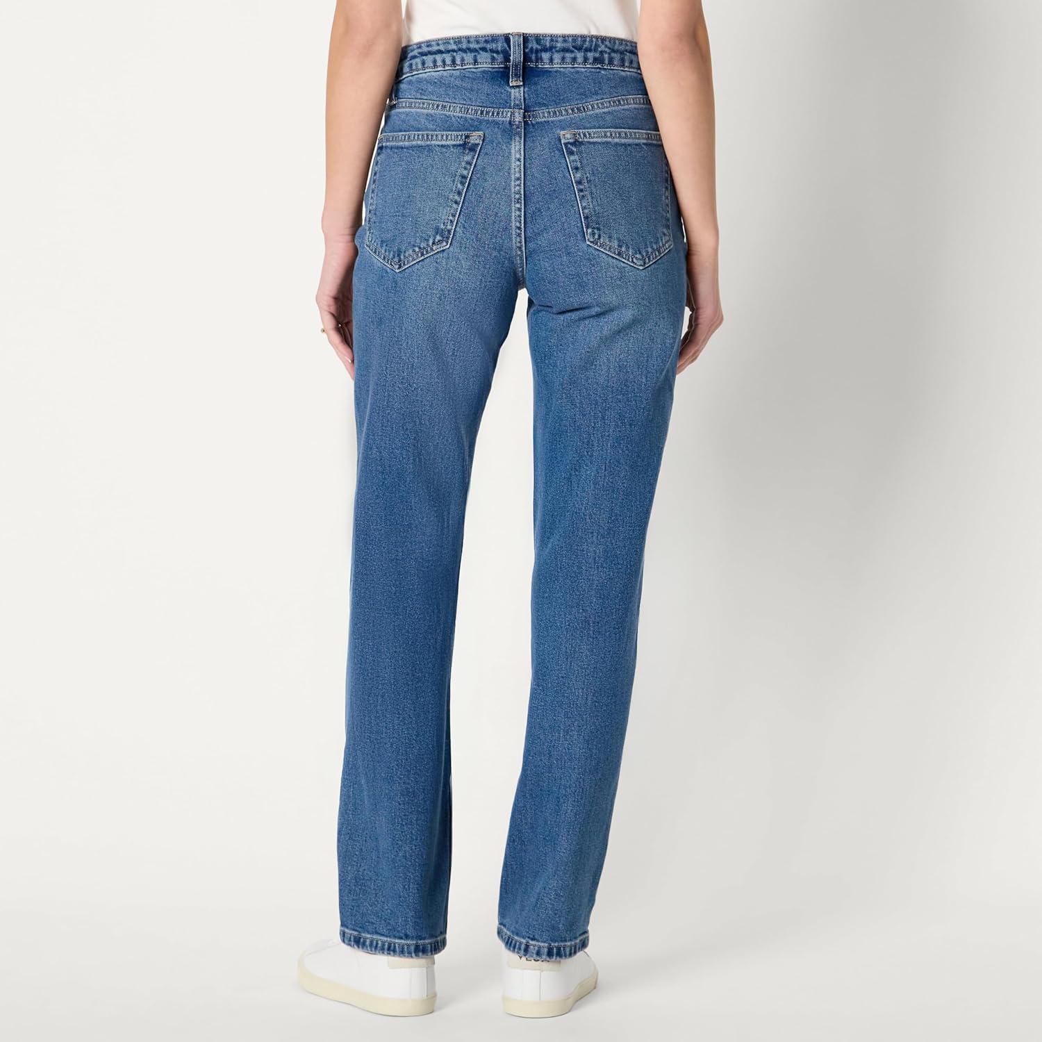 Detalle 2 de Amazon Essentials Jeans a Vita Alta a Gamba Dritta Donna – Blu Medio Vintage, 46