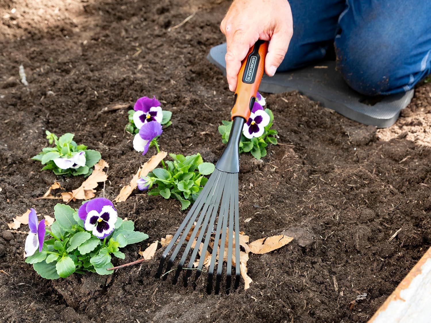 Thumbnail 1 de Black+Decker Philips Rastrello manuale 38,8 cm con manico ergonomico – plastica nera e arancione