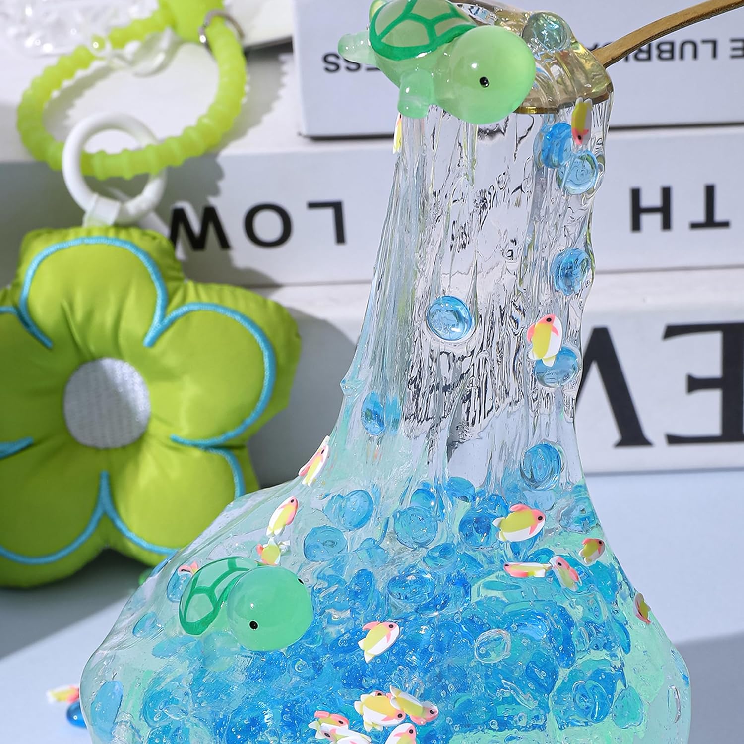 Detalle de Clear Glitter Slime Kit with Little Turtle Toy — Crunchy, Non-Sticky DIY Craft for Girls 6-14
