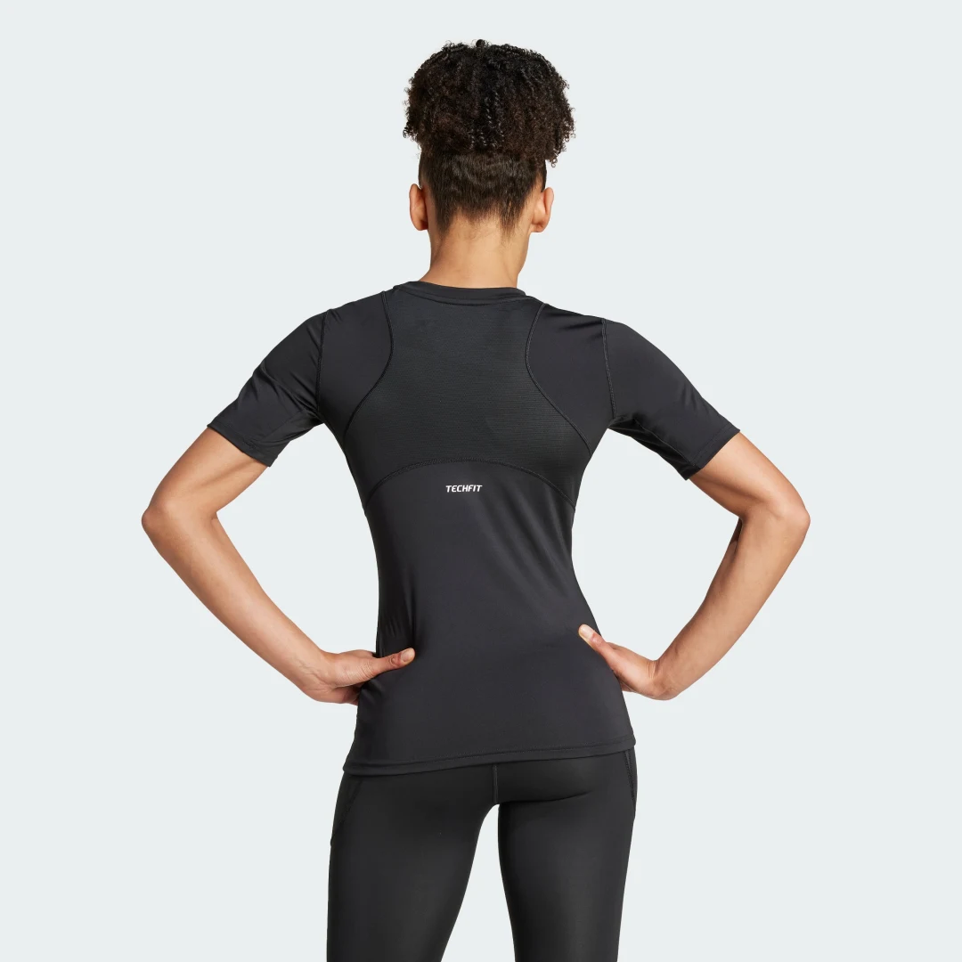 Detalle 2 de Adidas Camiseta Techfit Training – color negro