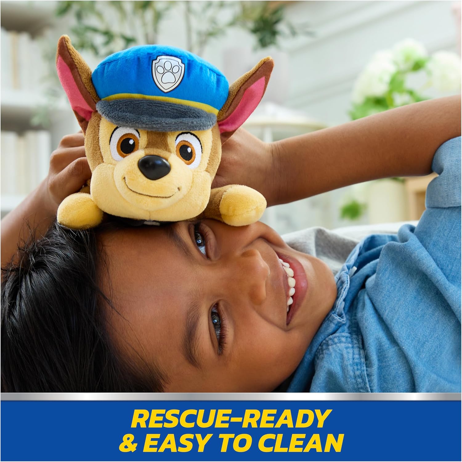 Detalle 2 de GUND Chase Plush 8" weighted sensory toy