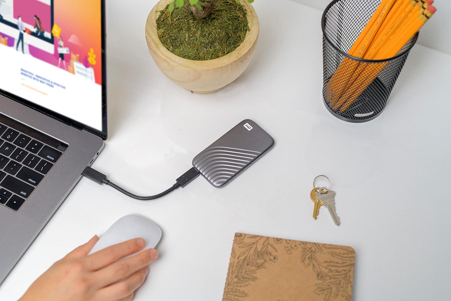 Thumbnail 1 de WD My Passport SSD 2TB Portable External SSD (Space Grey): Fast, durable storage for consoles and PC