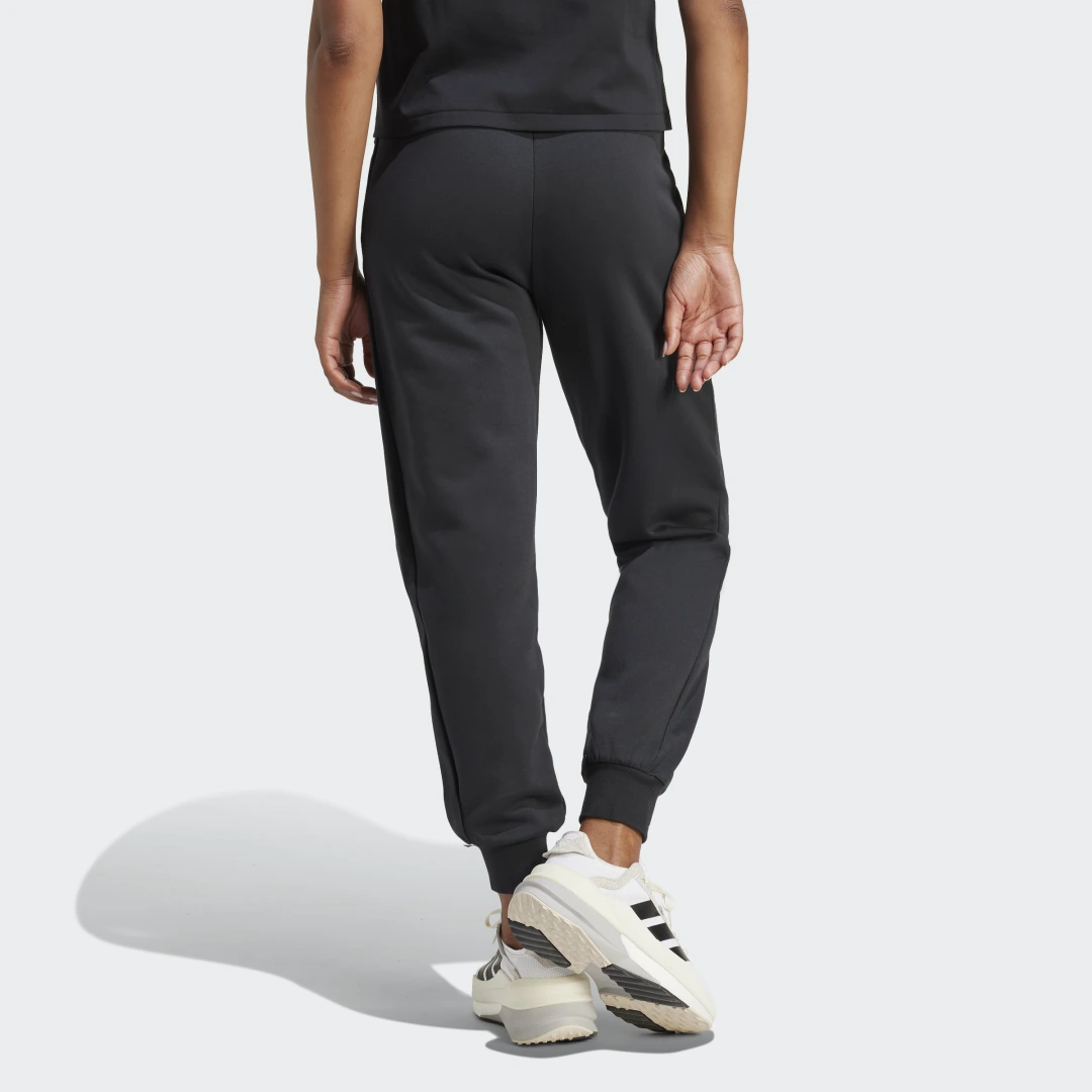 Detalle de Pantalón adidas Z.N.E. – negro, para entrenos y estilo urbano