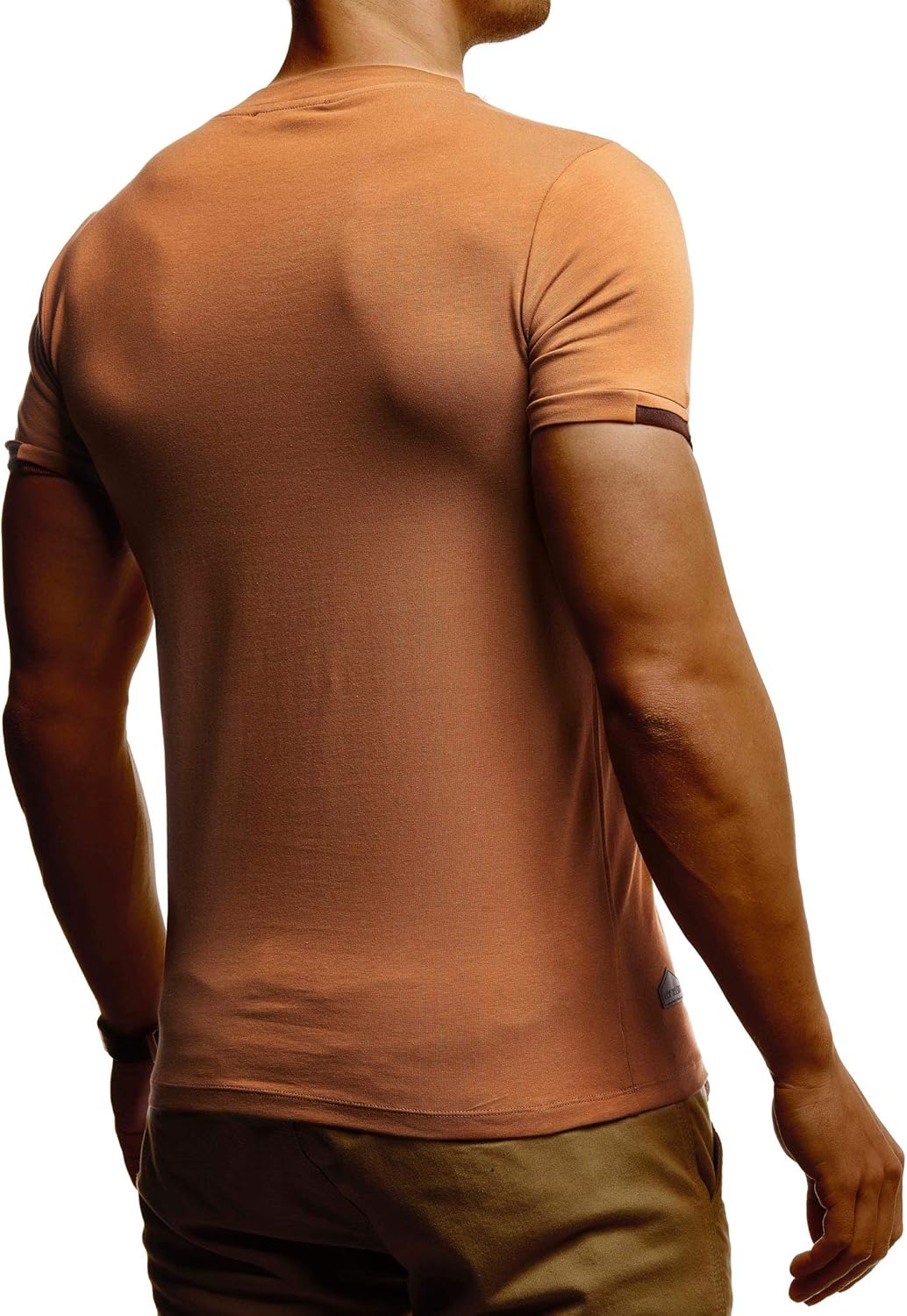 Detalle de Leif Nelson LN1355 : T-shirt à manches courtes et col en V pour homme, coupe ajustée