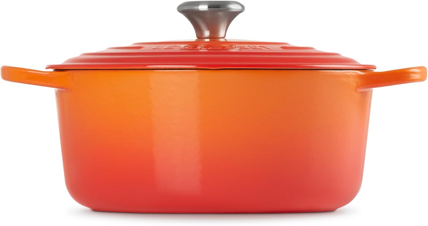 Detalle 2 de Le Creuset Signature Gusseisen-Bräter mit Deckel Ø 26 cm – 5,3 L, Volcanique